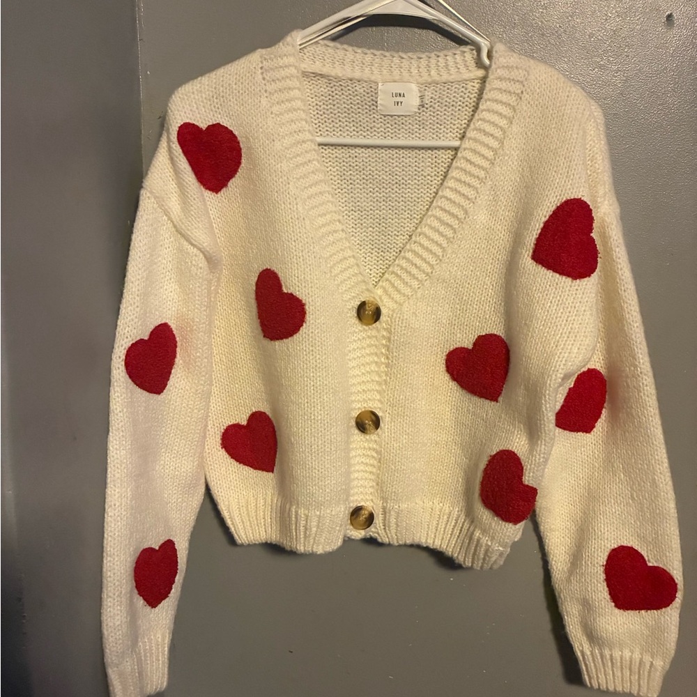 Charming Heart Patterned Cardigan Sweater